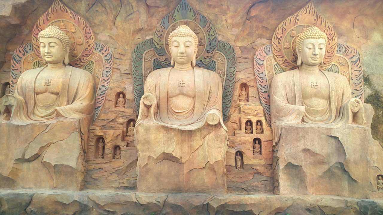 摩崖神刻假山石雕-如来佛